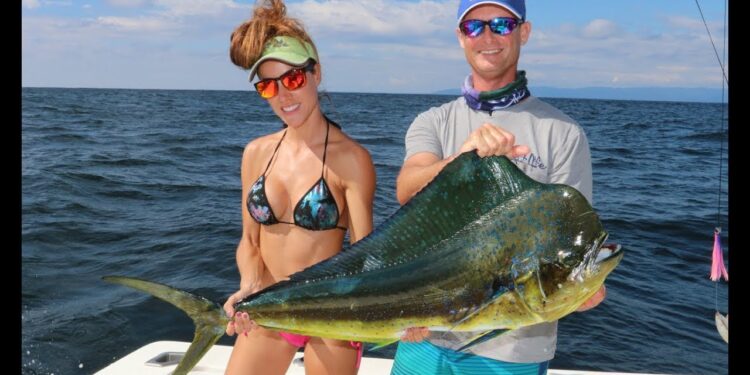Adventures of Crocodile Bay part 2 ! Fishing in Costa Rica