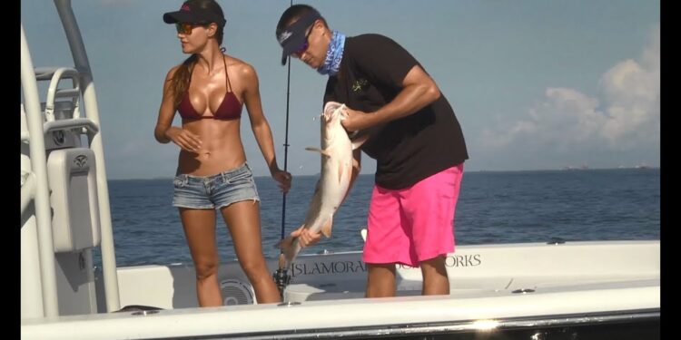 Big BULL RED rips through net!! FISHING Venice, LA