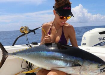 CAYMAN ISLANDS Fishing, Reel Addiction! | Livin’ the Dream