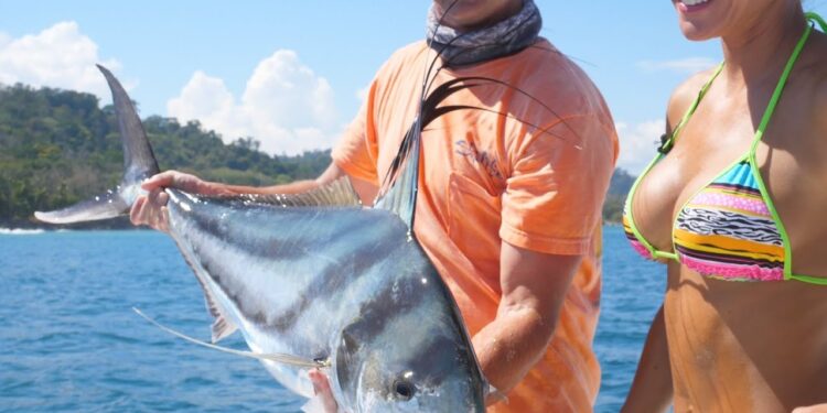 Costa Rica Roosterfish & Casting SLO-MO