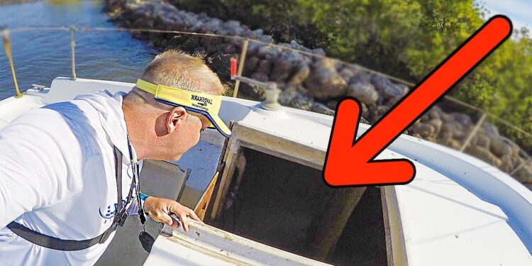 Exploring an Abandoned Boat While Fishing! See what’s Inside