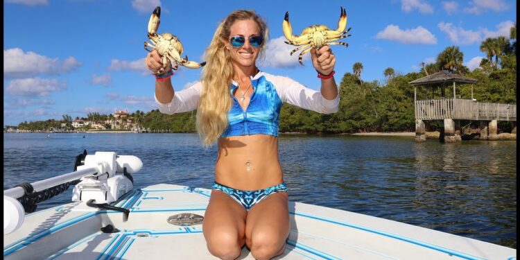 Florida Inshore Fishing & Crabbing SUCCESS with my SISTER!