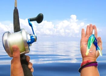How to Catch DOLPHIN FISH Trolling! Deep Sea Fishing for Mahi Mahi (Pelagic Fishing Florida)