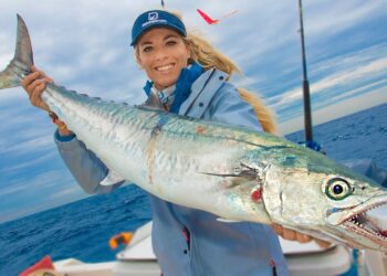 Kitefishing for Kingfish! (Catch Clean Cook) BBQ King Mackerel Steaks!