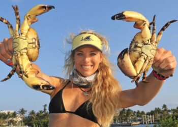 STONE CRAB CLAWS! NEW How to Go CRABBING in Florida! Everything You Need to Know!