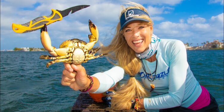 Stone Crab STEALS MY KNIFE! Crabbing in Florida!