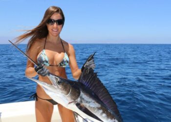 Fishing for Striped Marlin in Mexico !