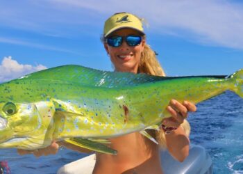 Catching the MOST BEAUTIFUL Fish in the Deep Sea!