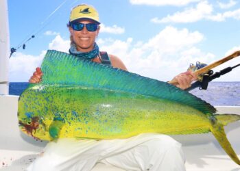 MAN OVERBOARD RESCUE! Marlin & Mahi Fishing in ANTIGUA & BARBUDA!