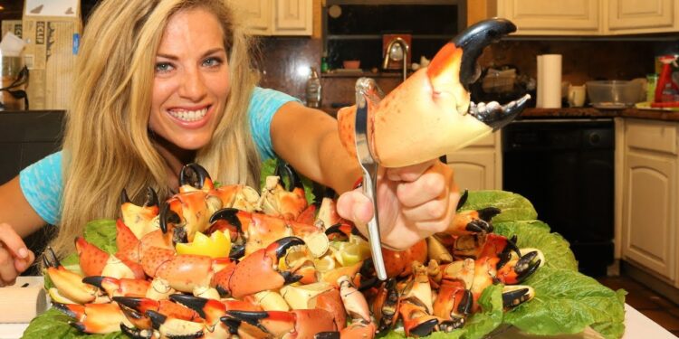 STONE CRAB Claws! CATCHING, CLEANING, COOKING!