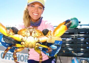 I CAUGHT CRABS! Crabbing in Florida!