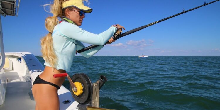 Searching for KING MACKEREL Deep Sea Fishing!