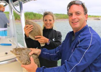 Inshore Fishing for Fluke with a Boat Load of New Yorkers!