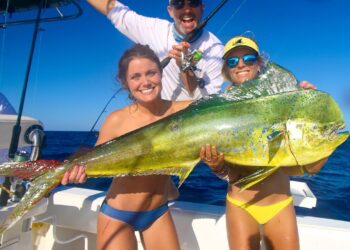 Florida Keys Mahi Fishing & She Caught a MONSTER!
