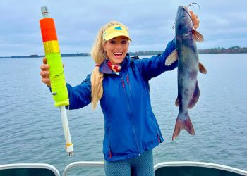 This Pool Noodle Catches Everything!? New 2022 Catfish Noodling VLOG