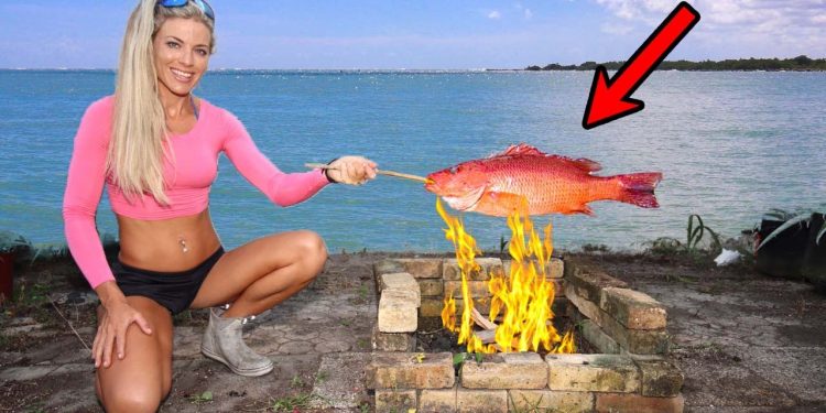 Primitive Technology — WHOLE FISH Catch & Cook!