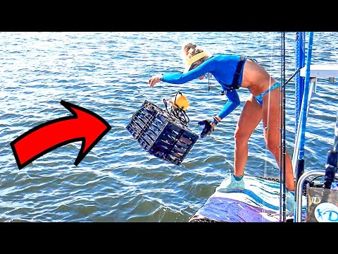 MASSIVE CRABS in our Pots! 😀 Florida STONE CRABS How To First Pull of the Season!