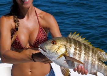 SNAPPER FISHING in El Salvador ! 4K