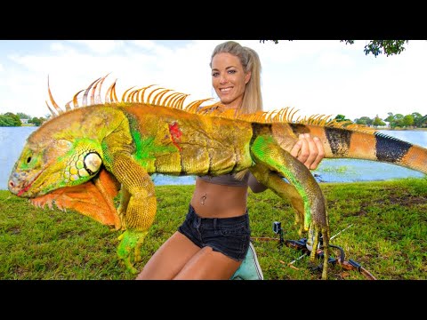 We ATE Him!😮 Iguana Hunting in my BACKYARD! Catch Clean Cook!