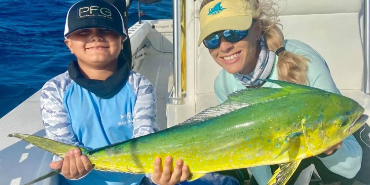 Using a KITE to Catch the FASTEST FISH IN THE SEA, 3 at a time!