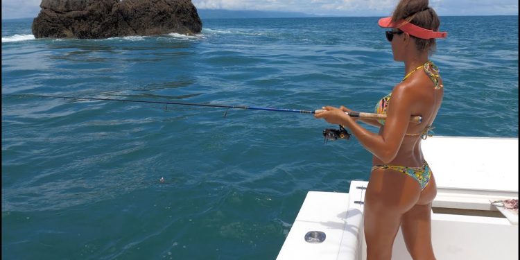 CATCHING SNAPPER