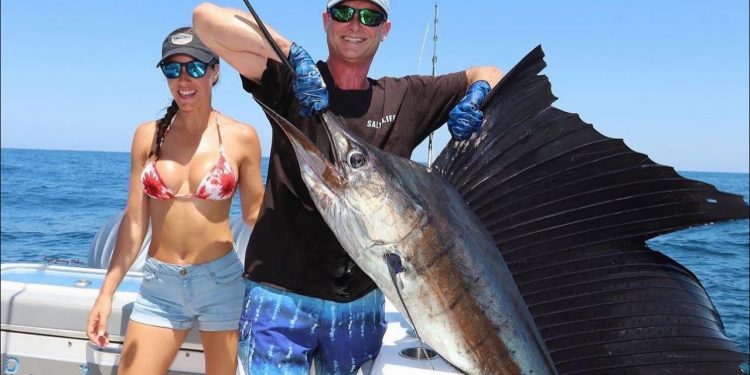 Catching SAILFISH in El Salvador