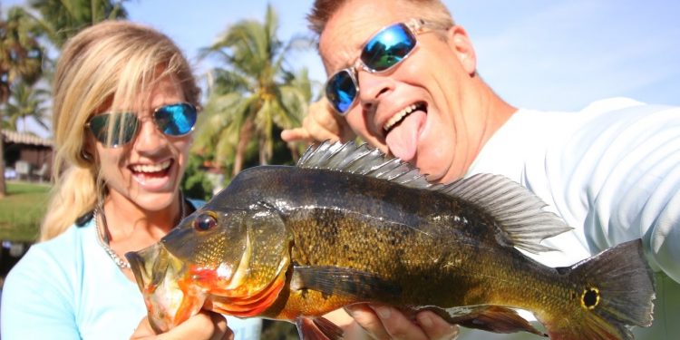 Do ALL MEN Lie About Fishing? BF/GF Bass Pond Fishing Challenge