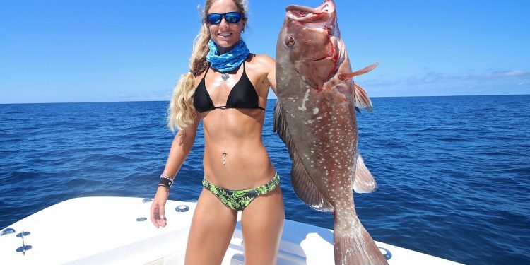 BIG GROUPERS Offshore SW Florida Fishing with Soldiers Tournament