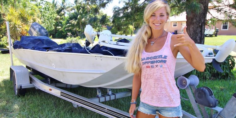 Boating HOW TO: Remove Hull Bottom Paint the Easy Way!