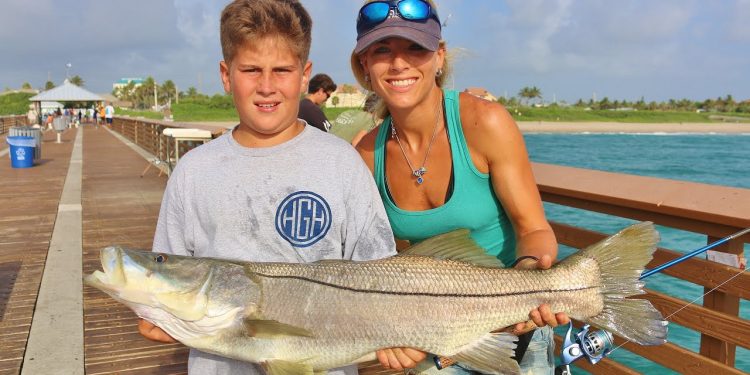 Darcizzle Goes Saltwater Fishing at the Juno Beach Pier