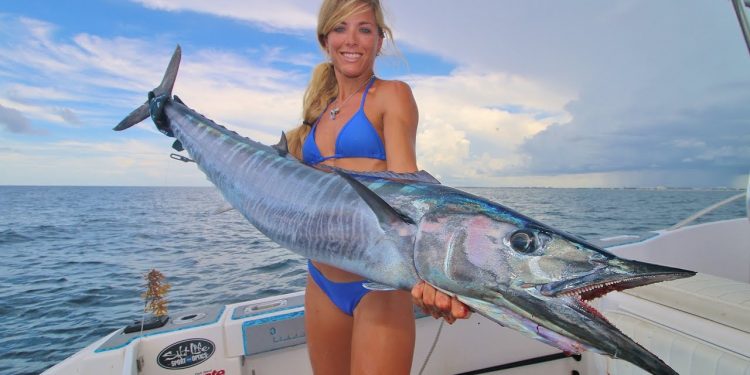 Girl Catches 2 WAHOO High Speed Trolling