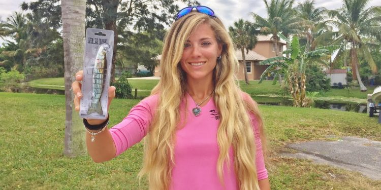 Fishing Girl How To: Jointed Hard Plastic Crankbait