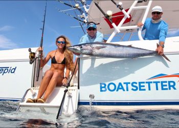 Girl Catches Monster Florida Wahoo on Spinning Reel