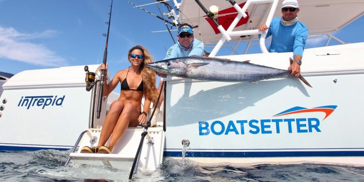 Girl Catches Monster Florida Wahoo on Spinning Reel