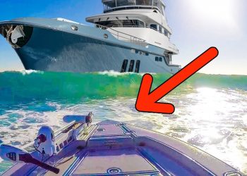 RECKLESS Yacht Captains Toss My Little Boat with Massive Waves!