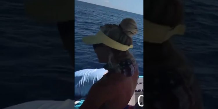Girl Catches Biggest Snapper Ever!