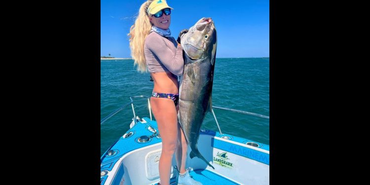 Florida Girl Fillets MASSIVE Fish!